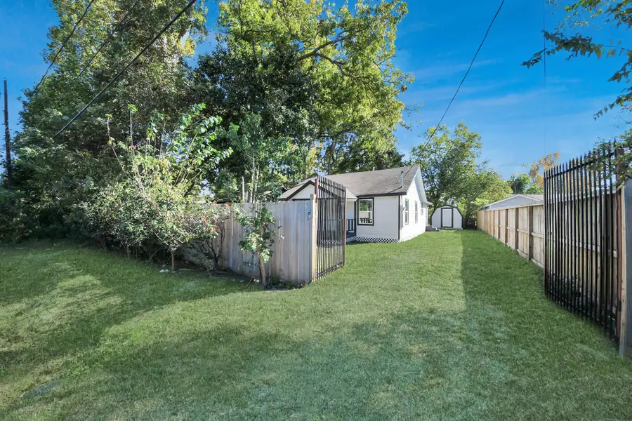 3206 Melbourne Street, Houston, TX 77026 - Image #2