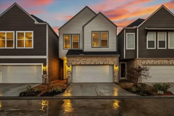 11319 Stonework Grove Lane, Houston, TX 77076