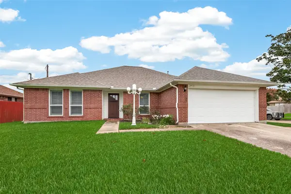 3413 Blue Wing Drive, Dickinson, TX 77539