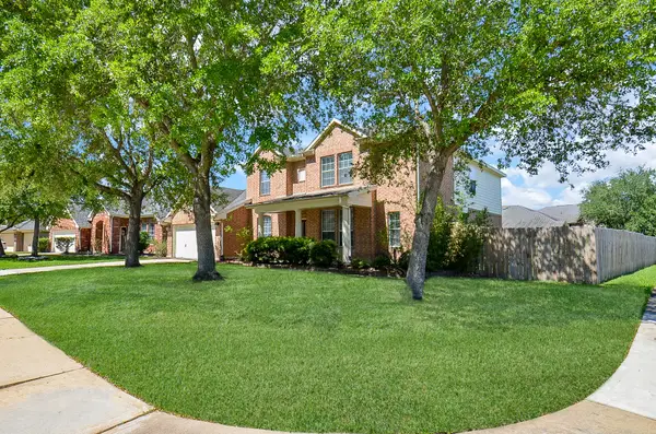 902 Aqua Vista Lane, Rosenberg, TX 77469