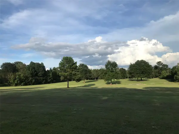 000 Seven Sisters Road Road, New Caney, TX 77357