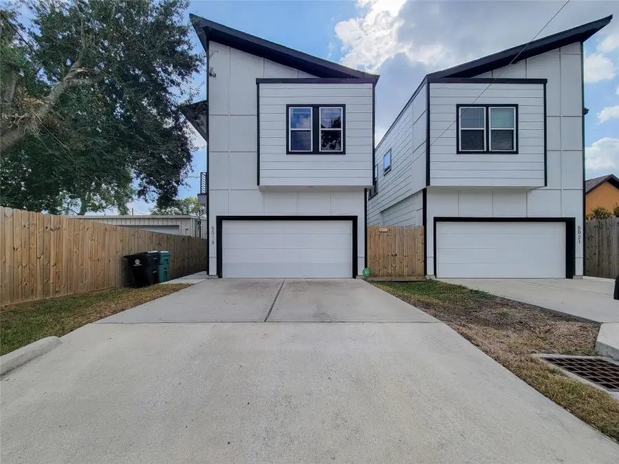 5019 Creekmont Drive, Houston, TX 77091 - Image #3