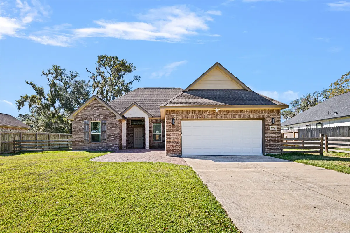 2234 Shalmar Drive, West Columbia, TX 77486 - Image #1