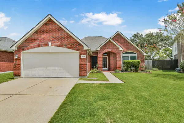 3510 Harbor Pass Lane, Friendswood, TX 77546