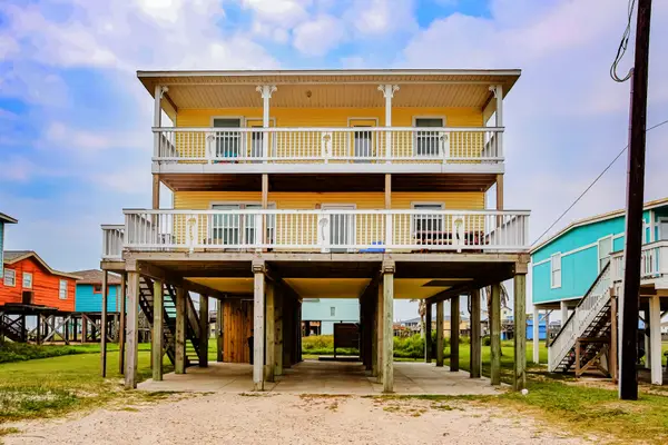 104 Beach Drive, Freeport, TX 77541