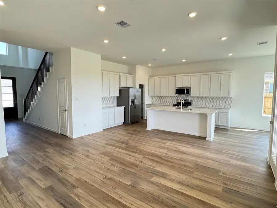 2226 Pacific Current Way, La Marque, TX 77539 - Image #2