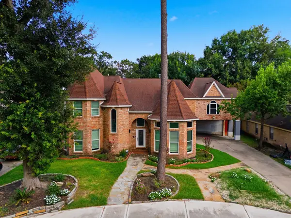6915 Pebble Beach Drive, Houston, TX 77069