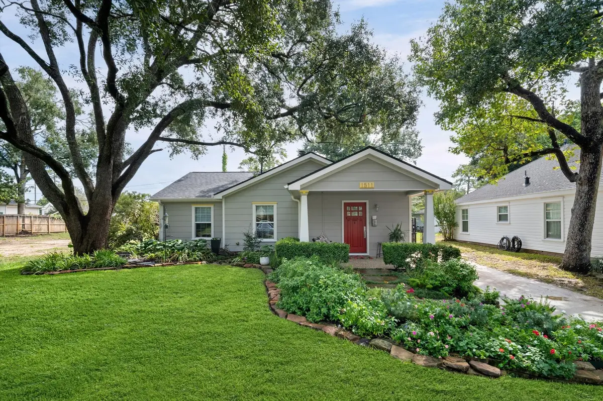 1511 Sue Barnett Drive, Houston, TX 77018 - #1