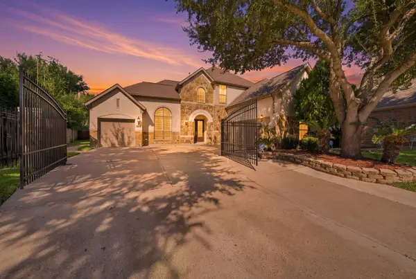 9003 Gable Glen Lane, Houston, TX 77095