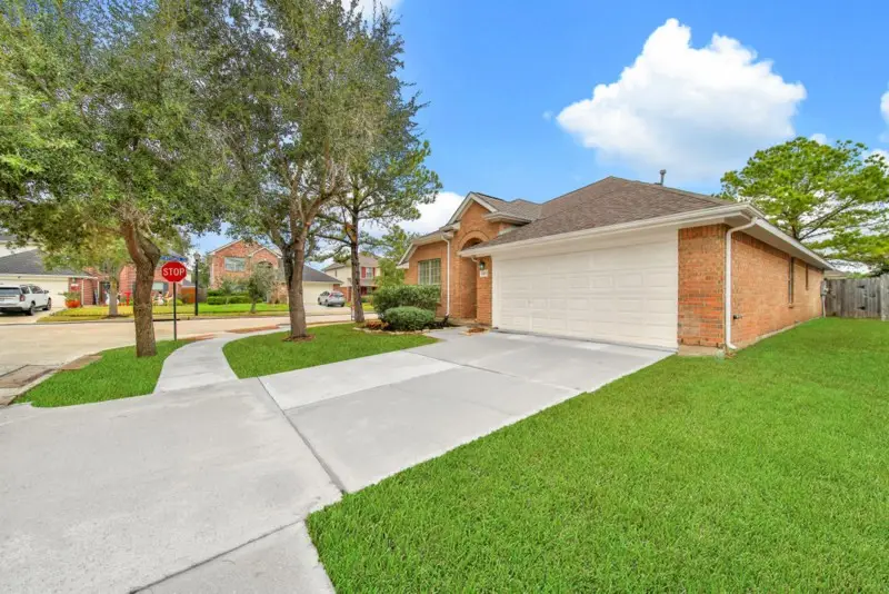 12003 Cottage Elm Court, Houston, TX 77089 - Image #2