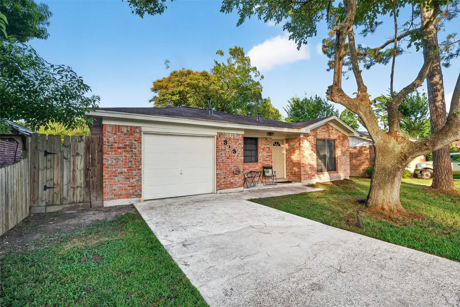 313 S Carroll Street, La Porte, TX 77571 - #2