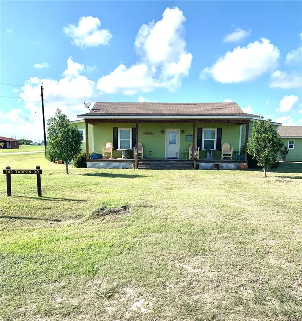 142 Tarpon Drive, Palacios, TX 77465