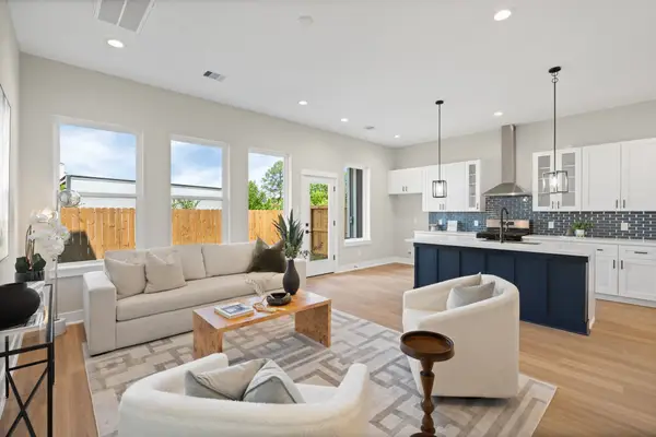 5815 Highland Sun Lane, Houston, TX 77091