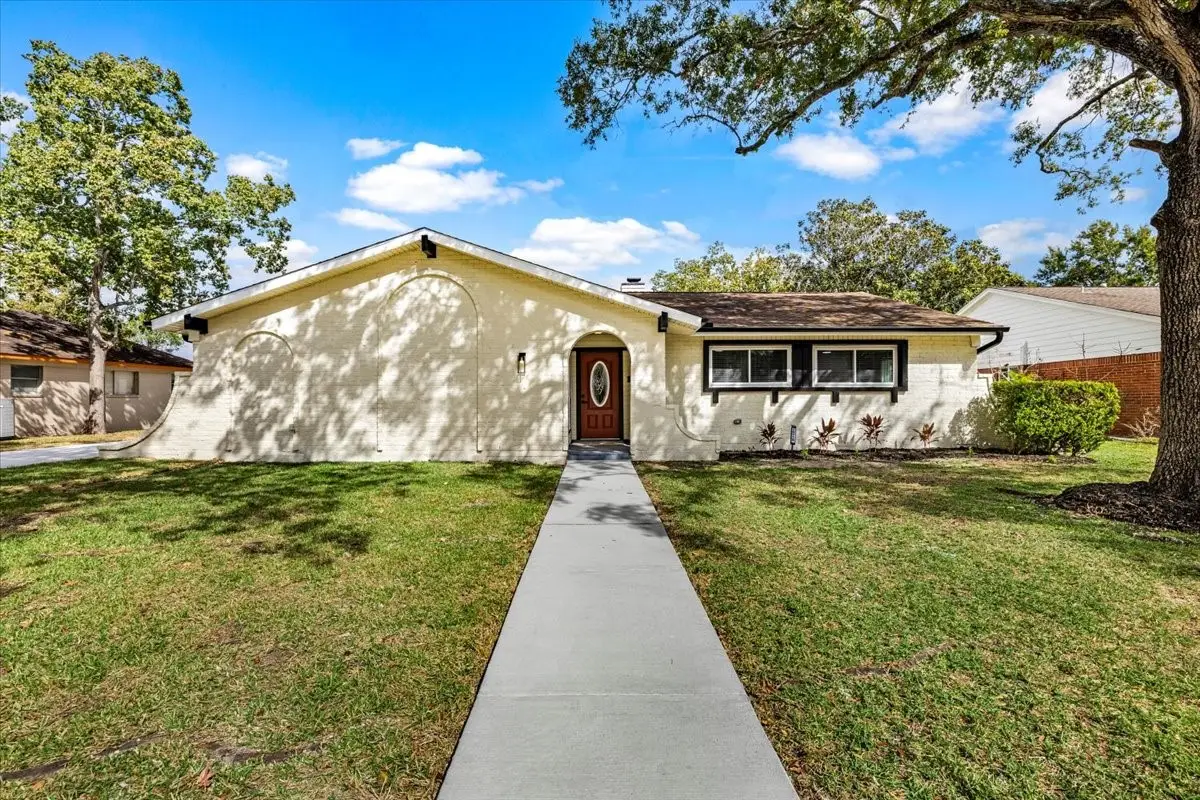 15719 Diana Lane, Houston, TX 77062 - Image #1