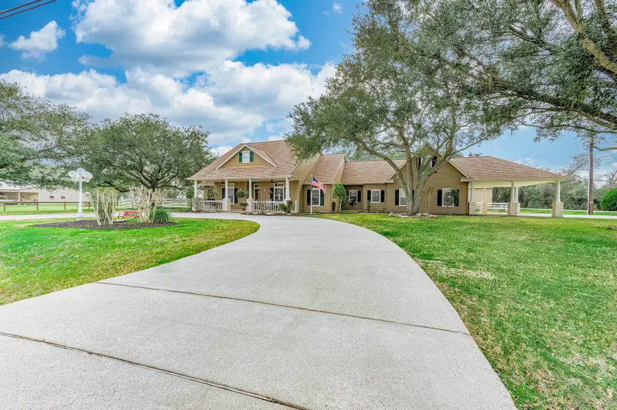 4127 Country Trails Street, Alvin, TX 77511 - #3