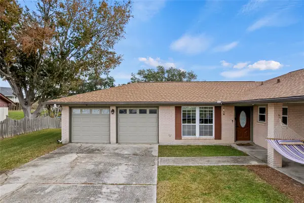 214 Yaupon Drive, Baytown, TX 77520