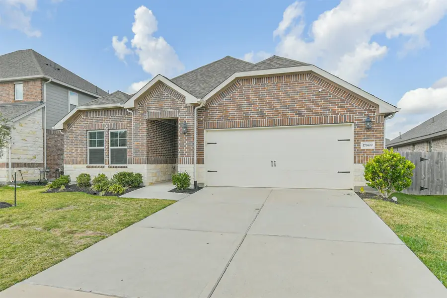17869 Hanson Ridge Court, Montgomery, TX 77316 - Image #2