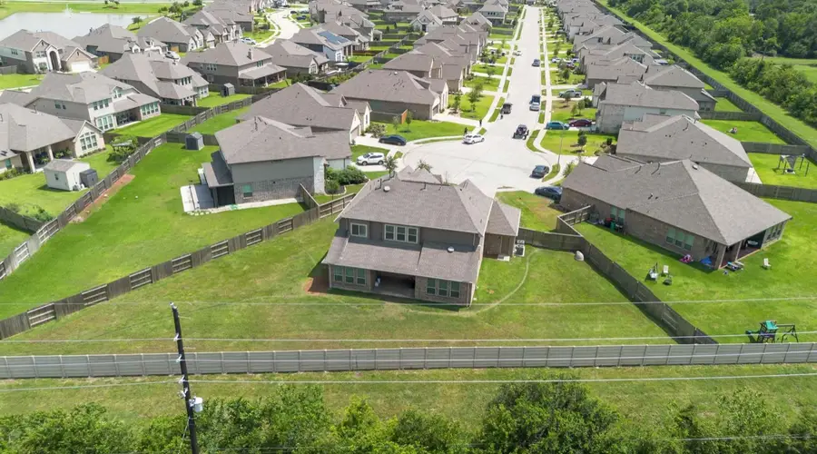 4202 Redford Valley Road, Rosharon, TX 77583 - Image #3