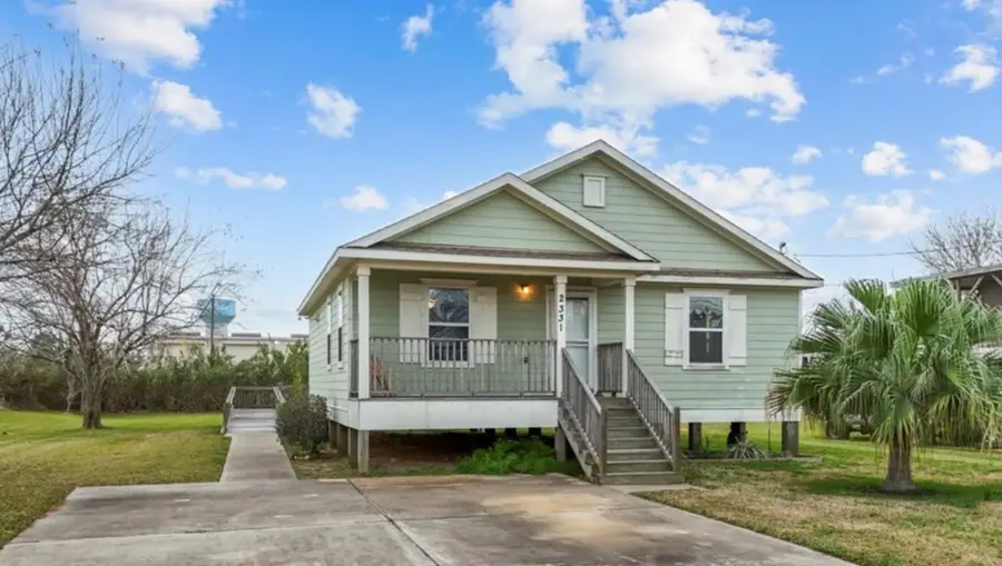 2331 Rue De Lafitte Drive, Dickinson, TX 77539 - Image #3