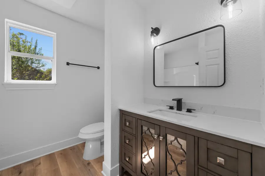 33 17th Avenue N, Texas City, TX 77590 - Image #3