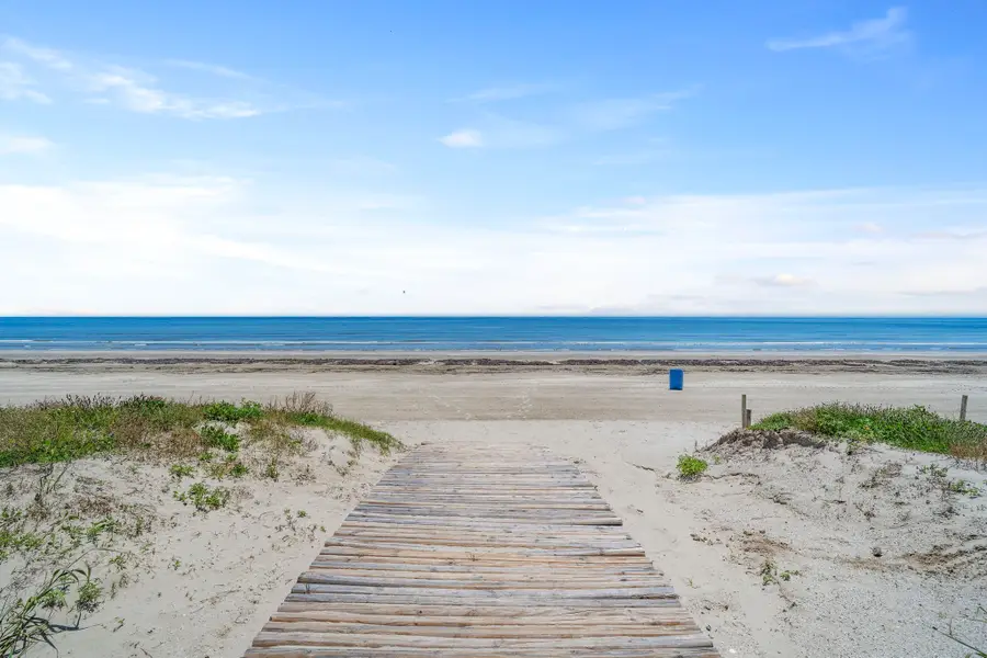 3835 Seabreeze Lane, Galveston, TX 77554 - #2