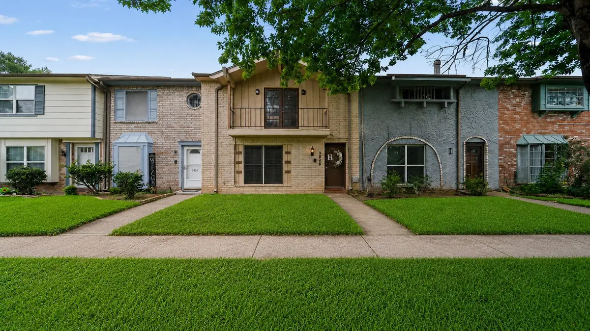3936 Laura Leigh Drive, Friendswood, TX 77546 - #1