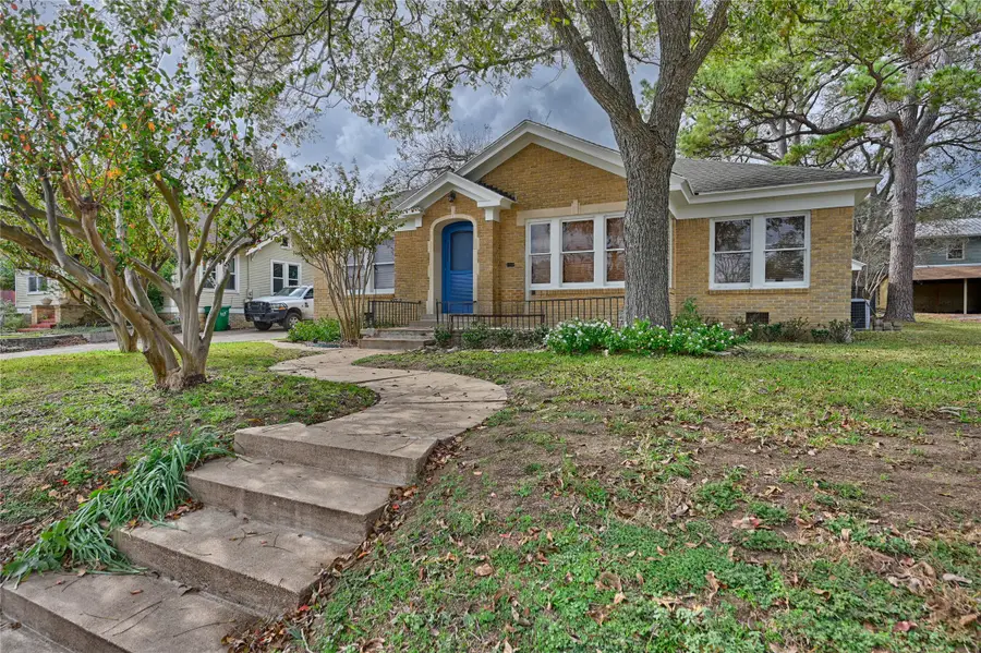 1502 S Market Street, Brenham, TX 77833 - Image #2