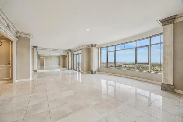 1000 Uptown Park Boulevard #243, Houston, TX 77056