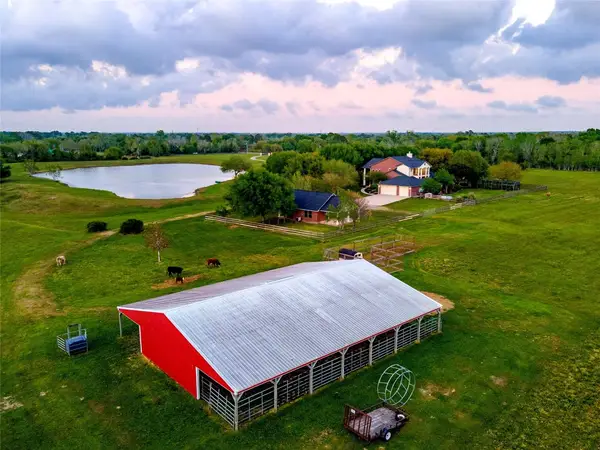 8211 Deats Lane, Dickinson, TX 77539