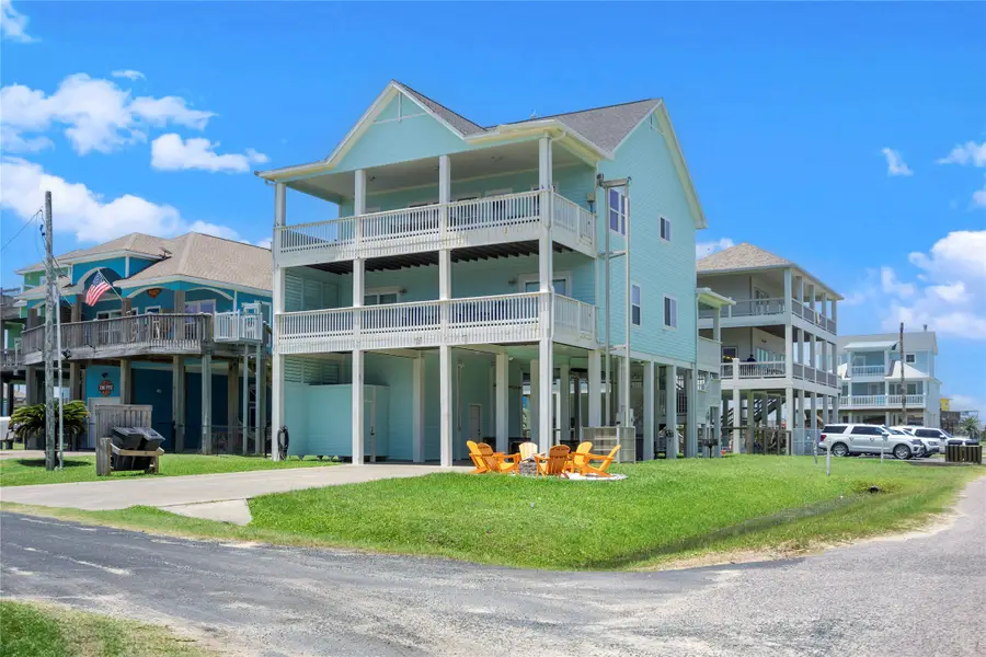 819 Eastview, Crystal Beach, TX 77650 - #3