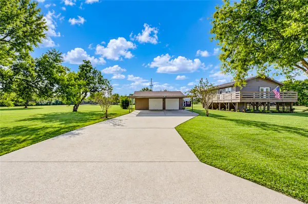 11605 Strom, Dickinson, TX 77539