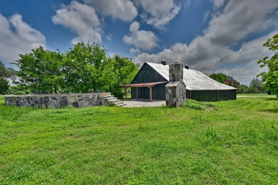 810 Highway 237, Burton, TX 77835 - #3