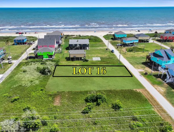 986 Smith Drive, Gilchrist, TX 77617