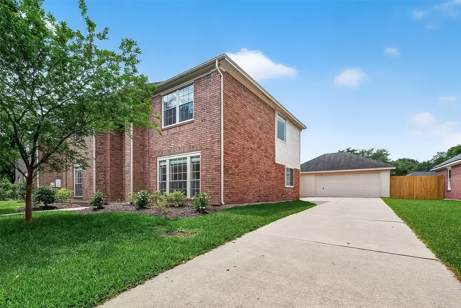 1915 Sandy Schoals, League City, TX 77573 - #3