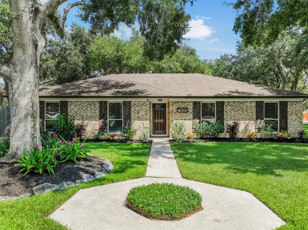 17003 County Road 127, Pearland, TX 77581