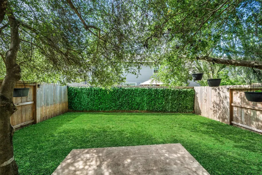 38 Wineberry Place, The Woodlands, TX 77382 - #2
