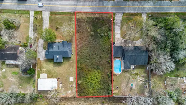 1012 Chateau Woods Parkway Drive, Conroe, TX 77385