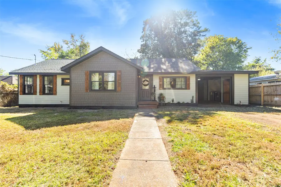 407 W Walt Davis Drive W, Woodville, TX 75979 - #2