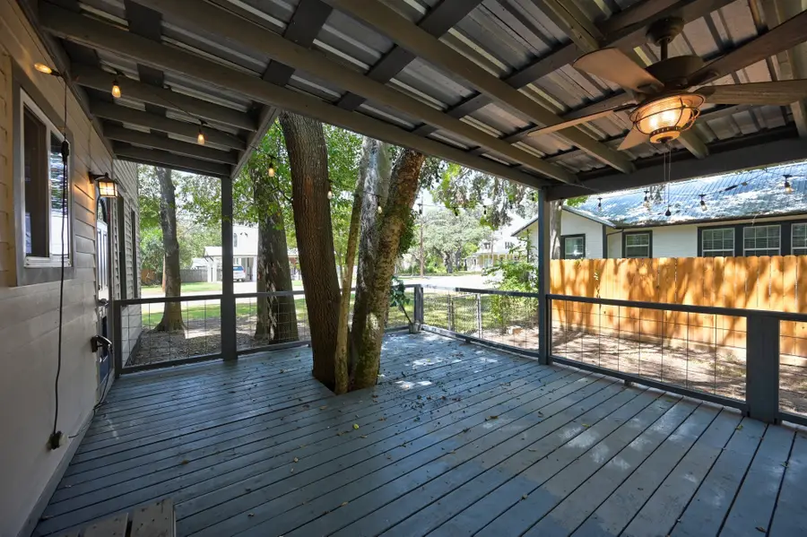 419 S Main Street, La Grange, TX 78945 - #2