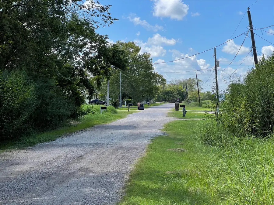 0 Beasley Ave, Hitchcock, TX 77563 - #2
