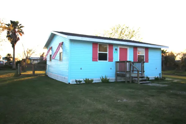 1061 O'neil Road, Crystal Beach, TX 77650