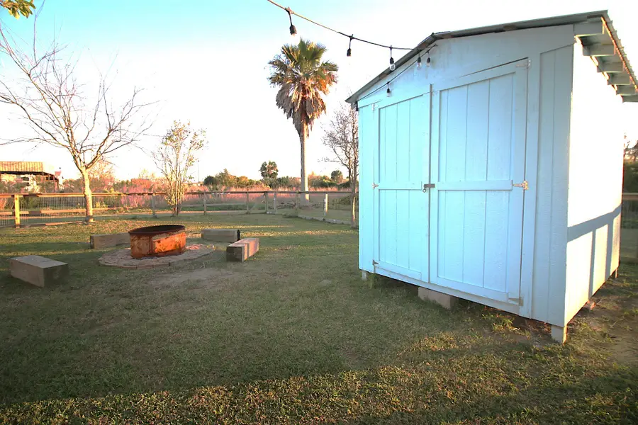 1061 O'neil Road, Crystal Beach, TX 77650 - #2