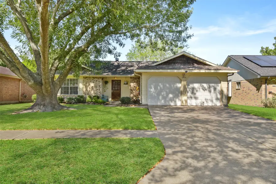 2816 Pickett Drive, League City, TX 77573 - Image #3