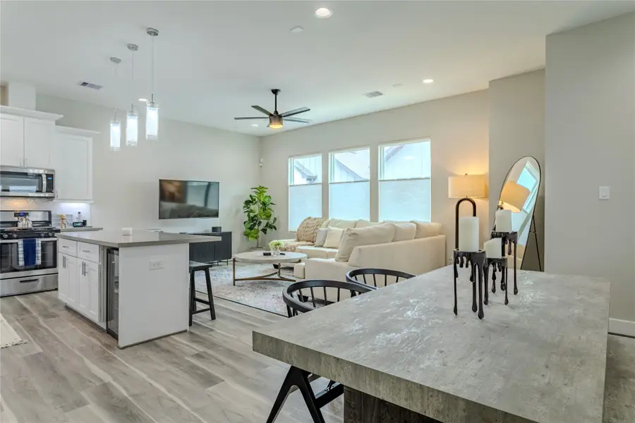 240 Julia Street #D, Houston, TX 77022 - #2