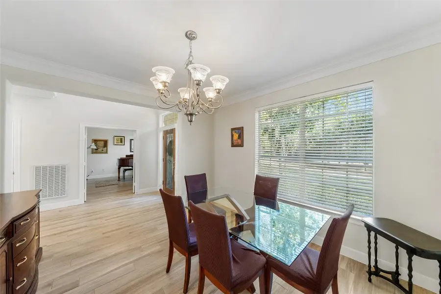 2 N Chantsong Circle, The Woodlands, TX 77382 - #2