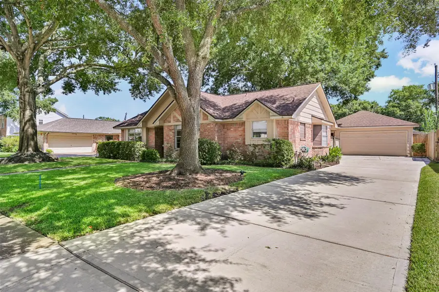 614 Seaway Drive, El Lago, TX 77586 - #2