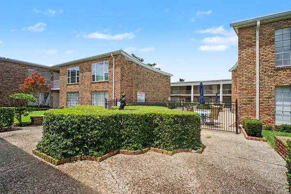 2101 Fountain View Drive #55, Houston, TX 77057