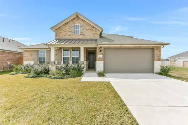 3113 Hidden Mist Drive, La Marque, TX 77568