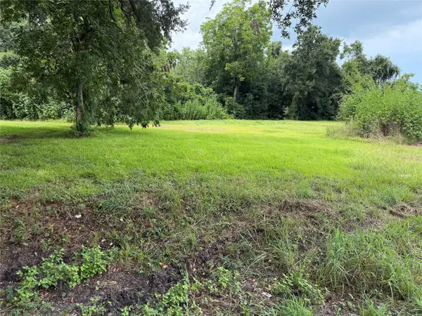 000 W Miller Street, Angleton, TX 77515