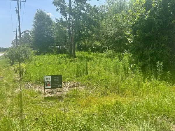 20455 Lazy Creek Drive, New Caney, TX 77357